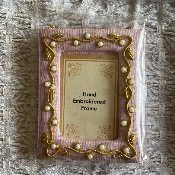 Set of three hand embroidered frames - NEW 💯 - Picture 5 of 6